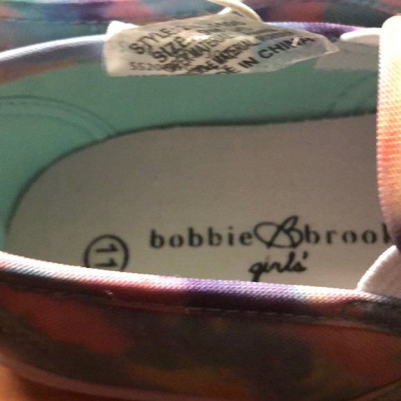 NWT Girls Slip-on Sneakers by Bobbie Brooks - Picture 4 of 5